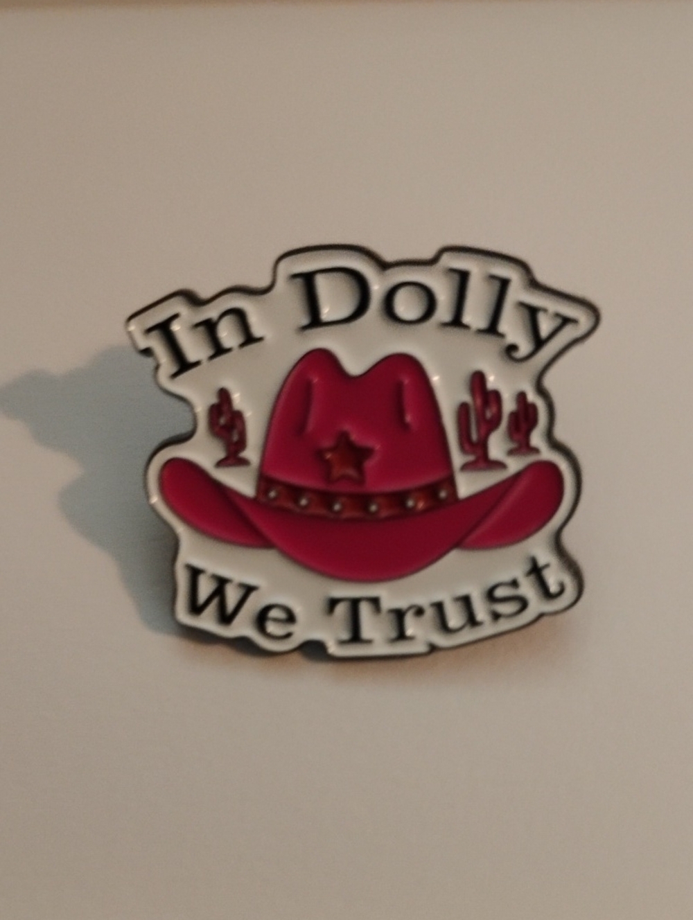🧁3/$30 In Dolly We Trust Dolly Parton Pink Cowboy Hat Enamel Pin NEW